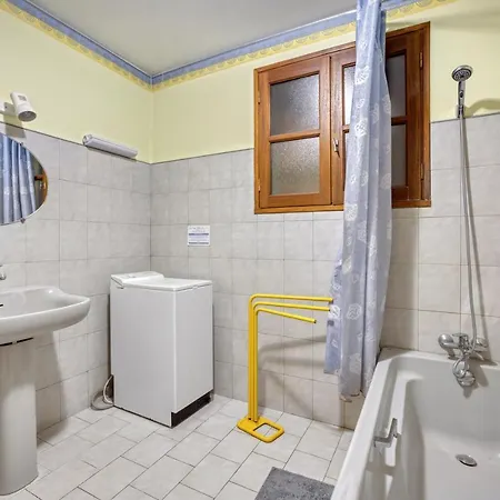 Vila Spacieuse A Avec Piscine Privee