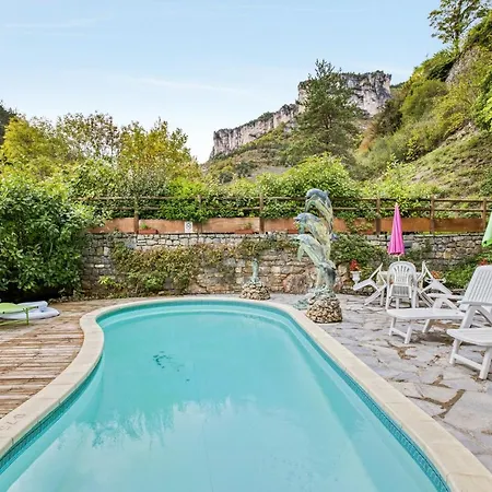 Villa Vue: Luxe 4-chambre Avec Piscine à Pierre Des Tripiers