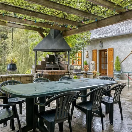 Villa Vue: Luxe 4-chambre Avec Piscine à Pierre Des Tripiers *
