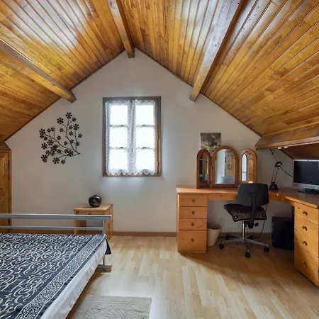 Villa Vue: Luxe 4-chambre Avec Piscine à Pierre Des Tripiers Saint-Pierre-des-Tripiers